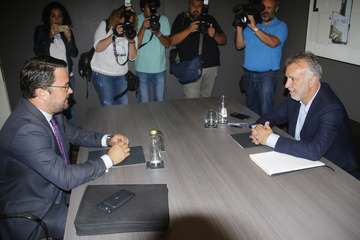 El PSOE excluye a CC y negociará un gobierno de cambio en Canarias con PP, NC, Podemos y ASG (Foto Acfi Press y TA)